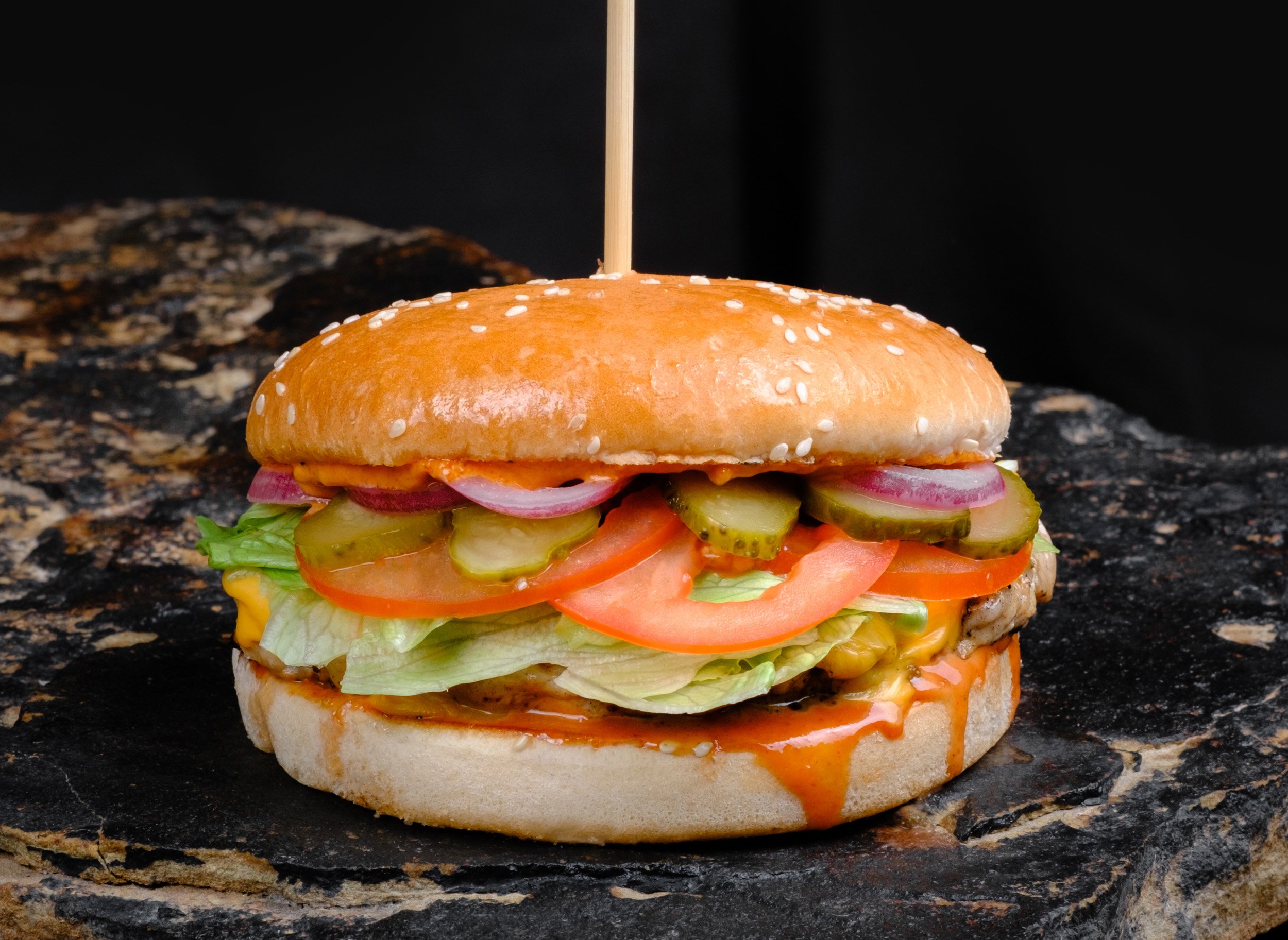 CHIKEN BURGER