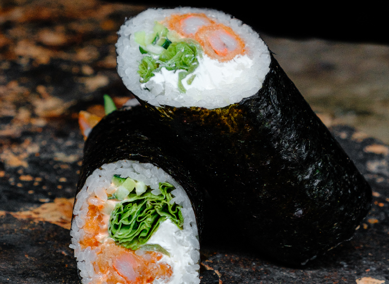 ХЕНД РОЛ З КРЕВЕТКОЮ ТЕМПУРА
